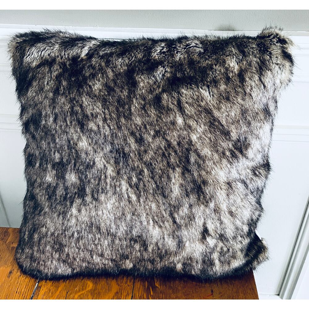 Le Pouf Elise Fur Throw Pillow, 18"x18"